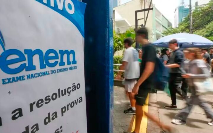 Nenhuma escola estadual paulista aparece entre as 100 melhores notas do Enem e resultado reacende debate sobre a educação