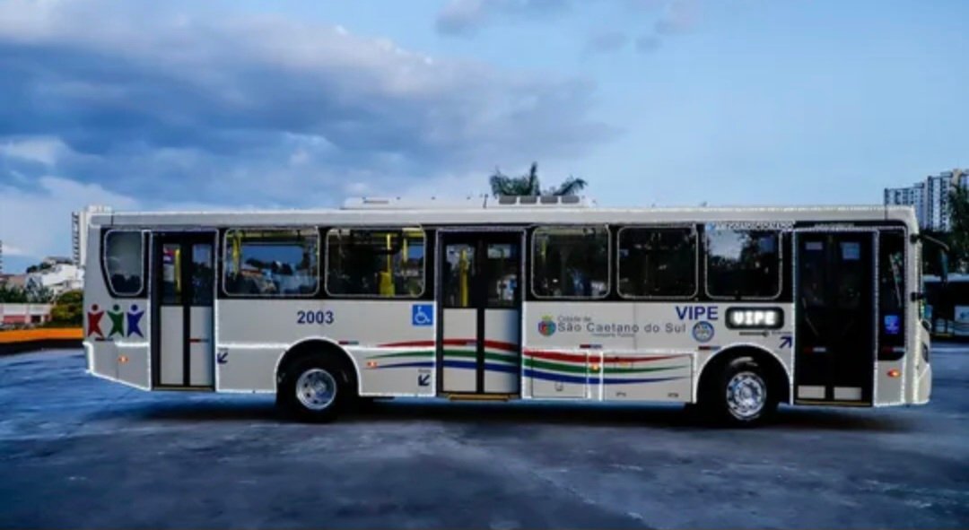 Tarifa zero em ônibus passa a valer apenas para moradores em São Caetano; passageiros de outras cidades pagam R$ 5