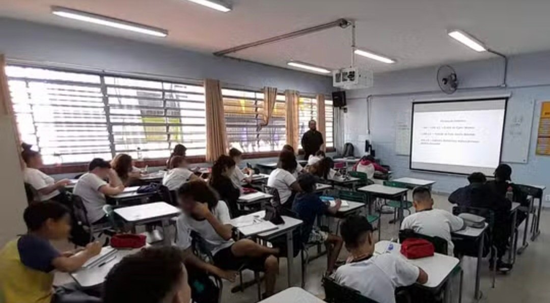 Prefeitura de SP publica edital para terceirizar gestão de três escolas da rede pública