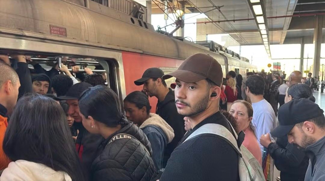 Linha 12-Safira registra falha e velocidade reduzida no dia seguinte ao fim da greve de funcionários da CPTM