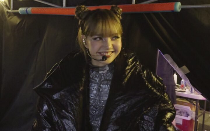 “Always Lalisa”, documentário sobre a cantora LISA, já está em cartaz nos cinemas e salas IMAX 